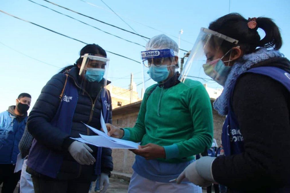 Operativo para detectar casos de coronavirus en Lomas de Zamora.