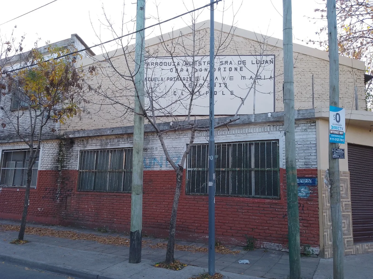 El colegio está ubicado en Claypole, Almirante Brown. El colegio está ubicado en Claypole, Almirante Brown.
