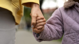 buenos aires actualizo su ley de adopcion y sumo licencias con goce de sueldo