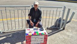 la historia del jubilado de 81 anos que vende utiles en la estacion de temperley: no me alcanza la plata