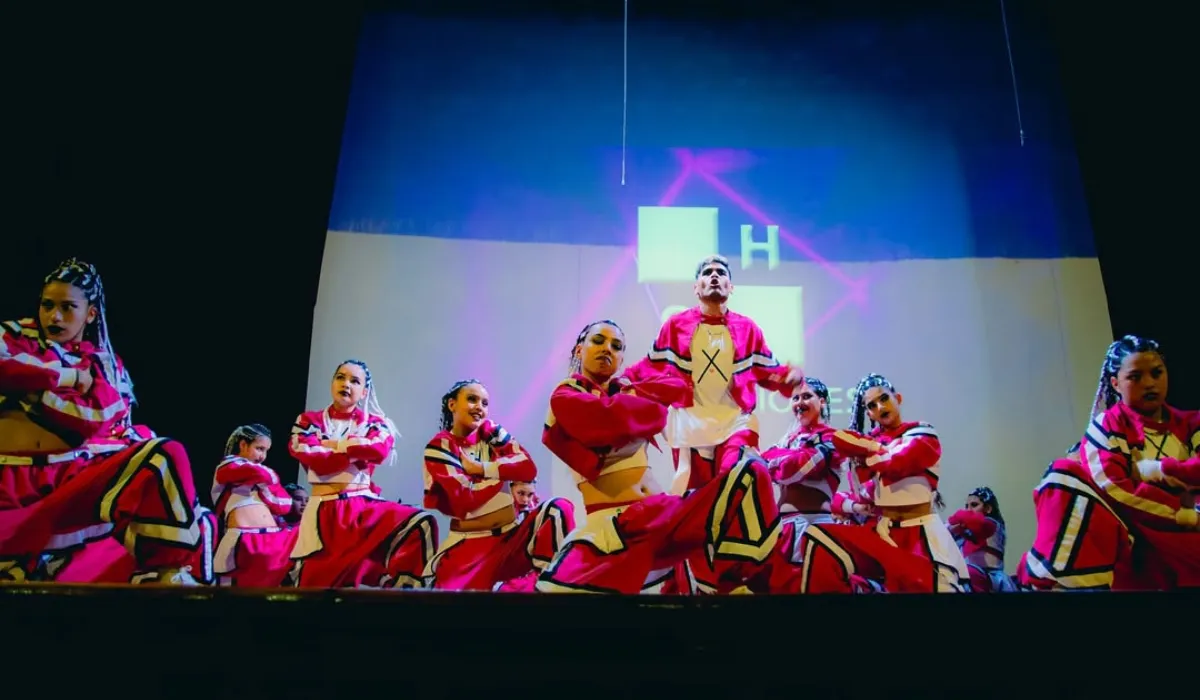 El grupo de Tribu Urbana de 9 de Abril.
