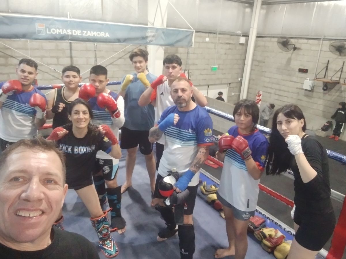 Una jornada de entrenamiento del team Ynsaurralde en Lomas de Zamora. Una jornada de entrenamiento del team Ynsaurralde en Lomas de Zamora.