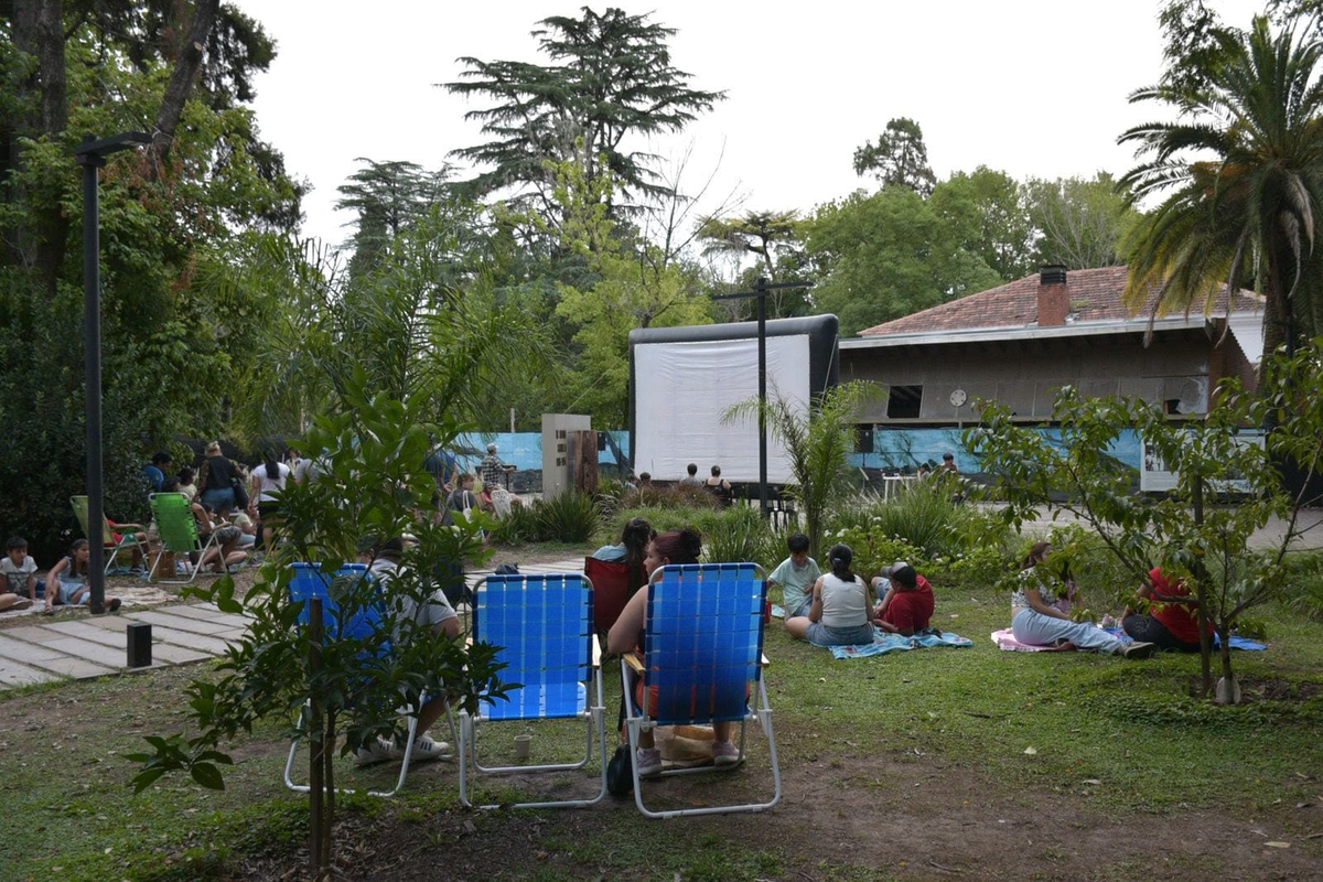 La funci&oacute;n se dar&aacute; en la Plaza Eva Per&oacute;n de Ministro Rivadavia.&nbsp;