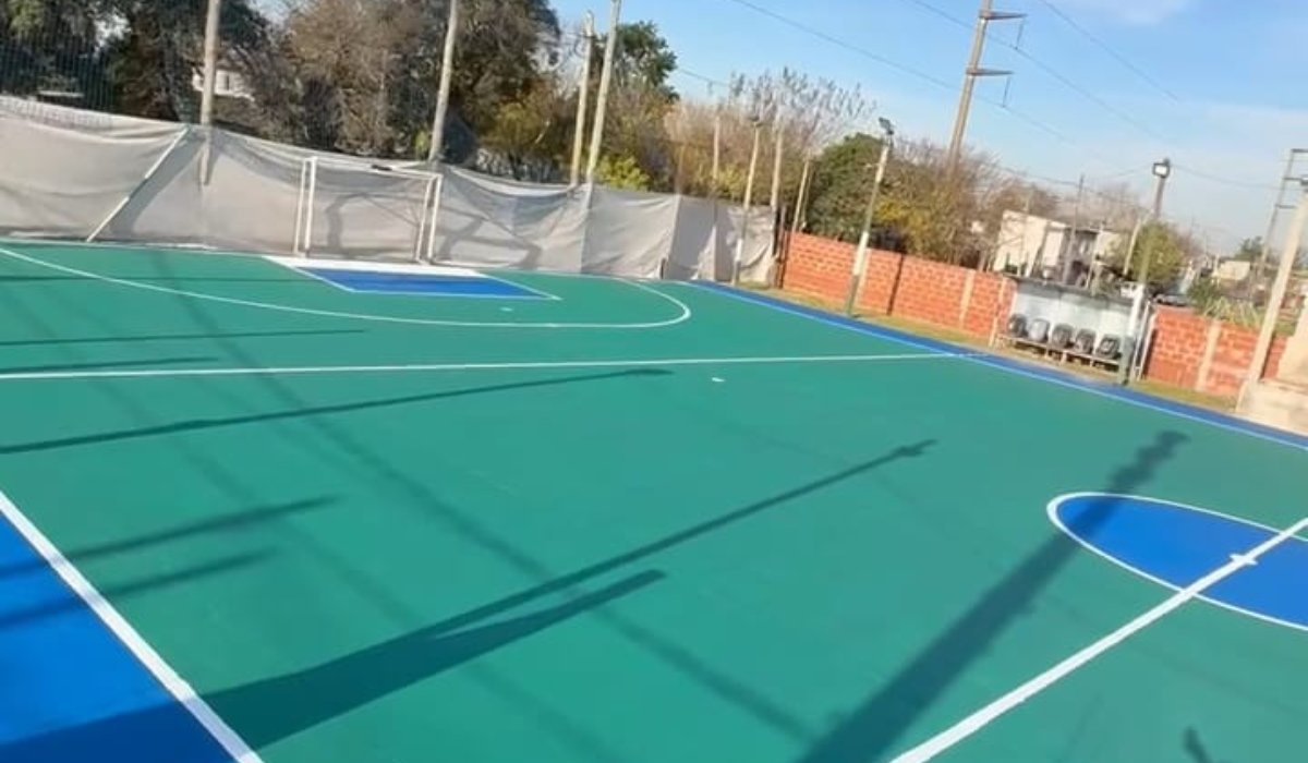 De esta manera quedó la cancha pintada. 