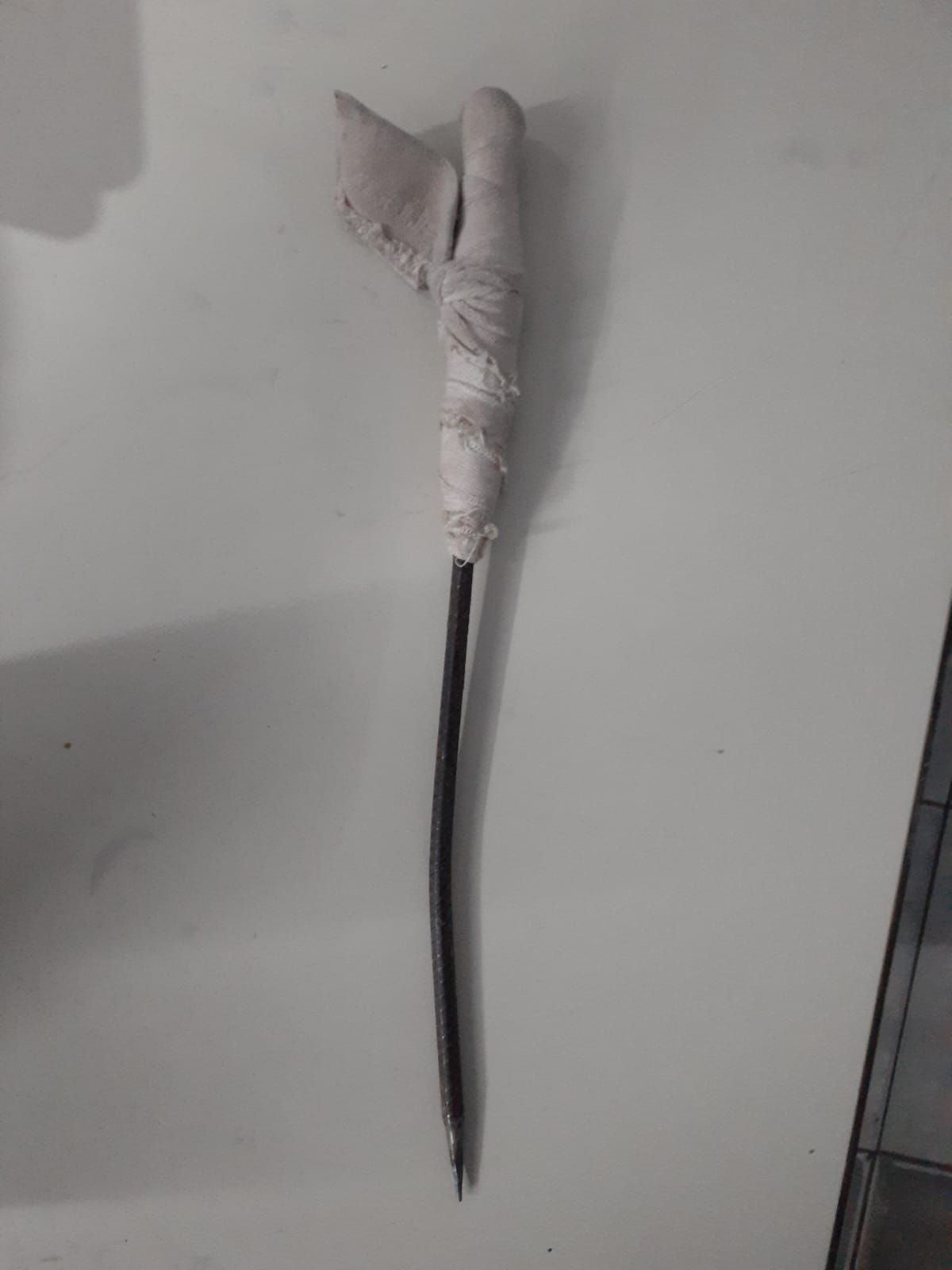 Lomas: robaron un "blockazo" de un kiosco con un hierro