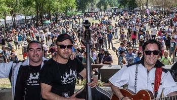 Los Adoquines: los rockeros cincuentones de Monte Grande que le pusieron música al 306