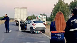tragedia en ezeiza: murio un conductor tras chocar contra un camion en la autopista presidente peron