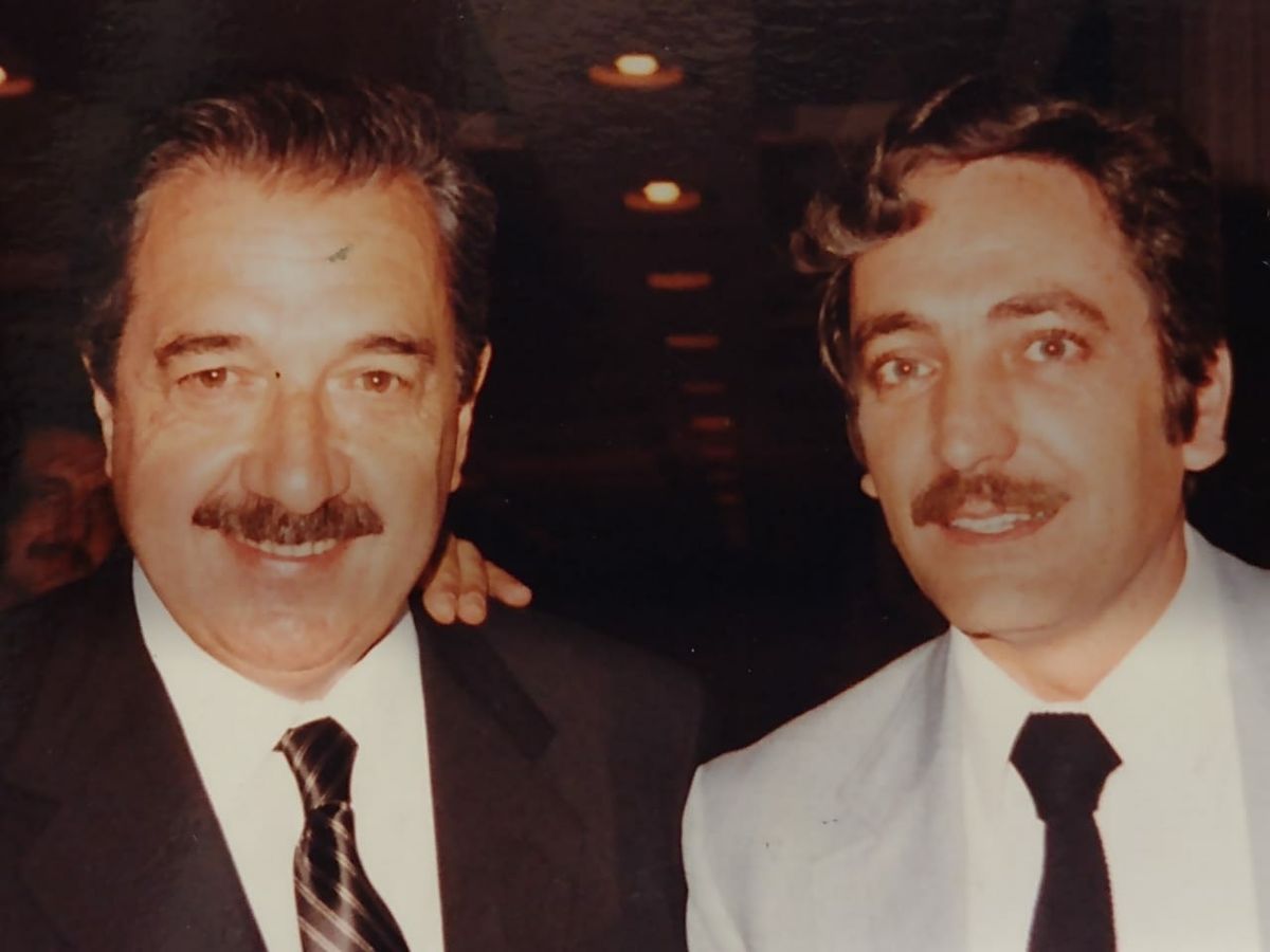 Rodolfo Ameri junto a Raúl Alfonsín, una relación que mantuvo durante décadas como militante radical.