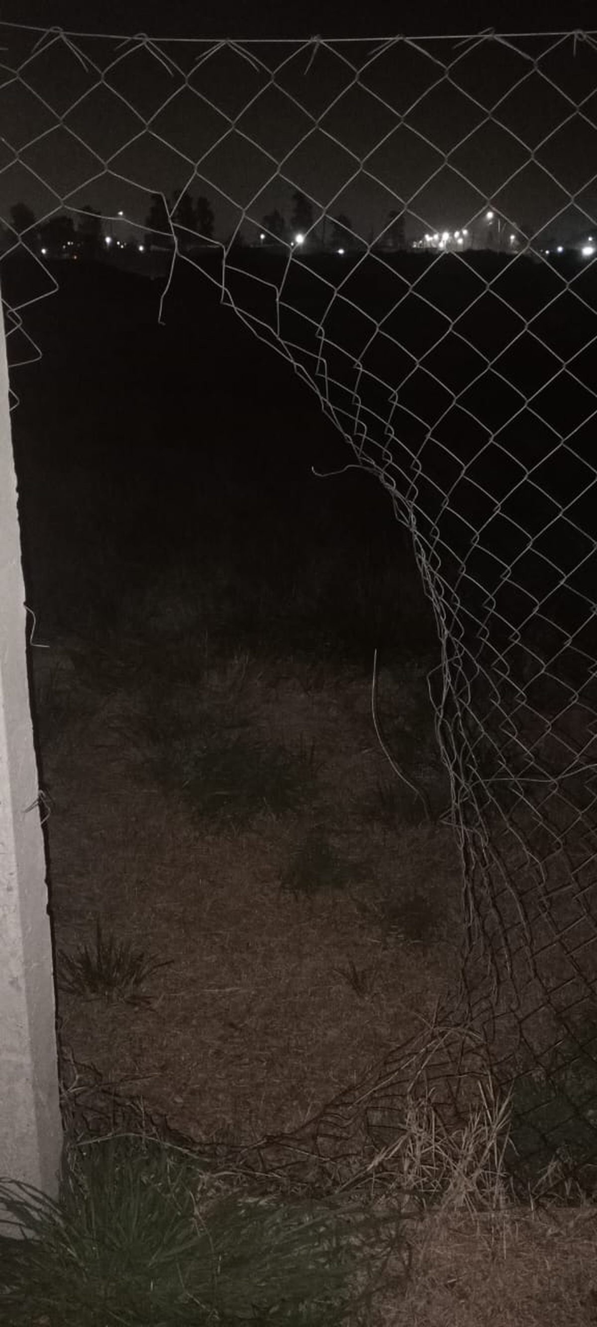 Rompieron el alambre que rodea al jardín de infantes de Glew e ingresaron. 