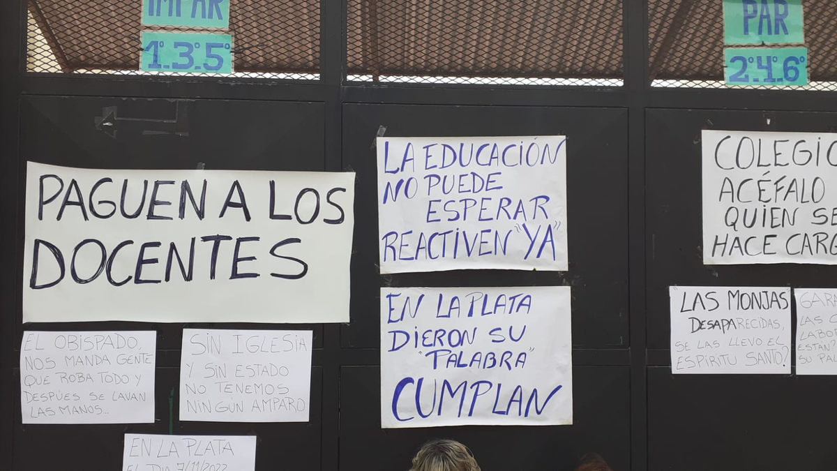 El frente del colegio de Lanús actualmente. 