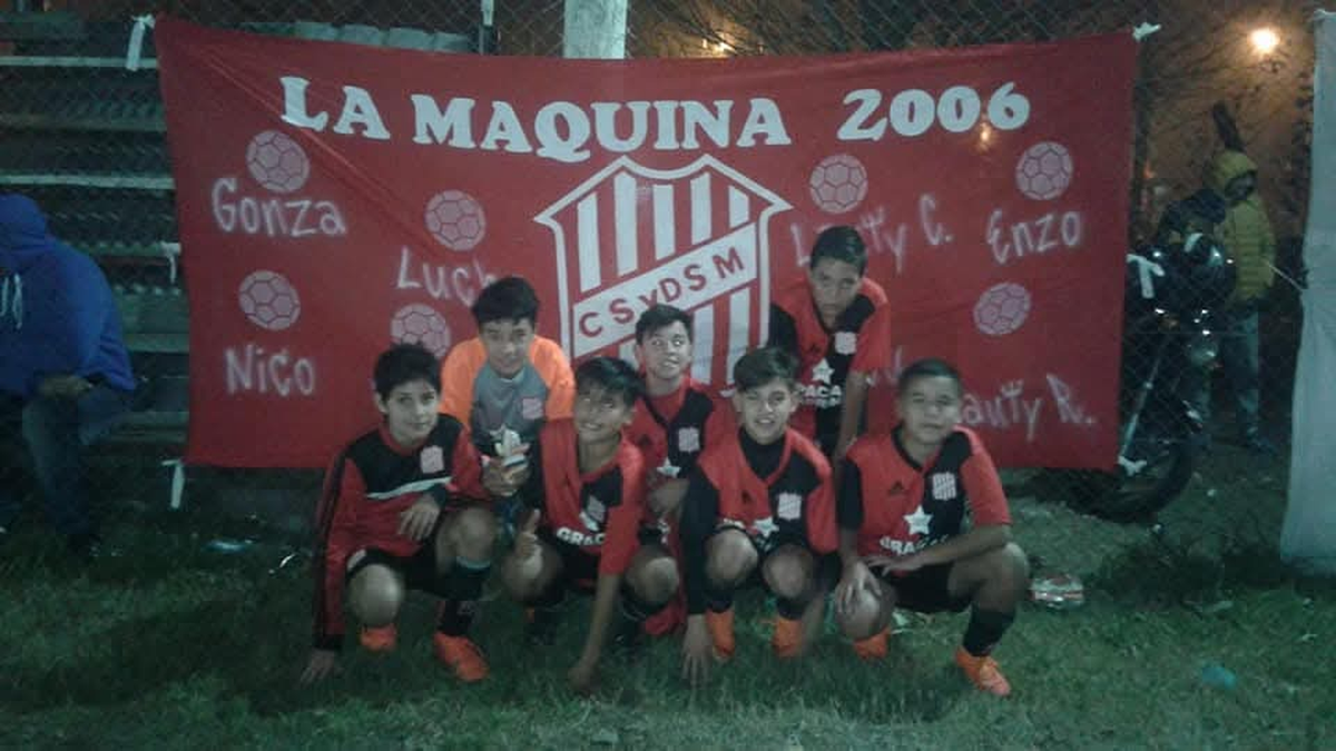 Junto a sus compañeros de San Martín de Monte Grande.