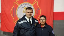seis duplas de padre e hijo o hija en los bomberos de san vicente: estamos aca desde que nacimos