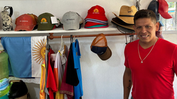 Del campo a la peluquería en Ezeiza: la nueva vida de Víctor, el peón despedido en San Vicente