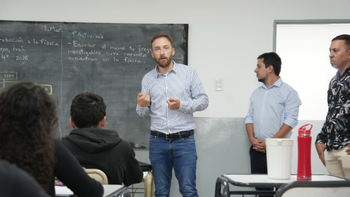 Lomas: Federico Otermín visitó la Secundaria N°47 de San José tras obras de ampliación y renovación
