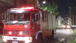 un incendio destruyo por completo una vivienda en ingeniero budge