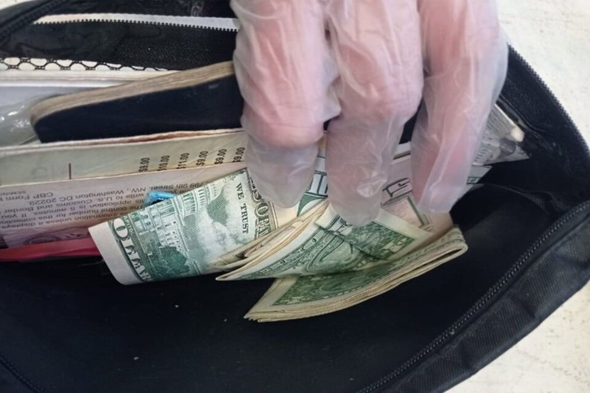 Cay&oacute; una azafata en Ezeiza que intentaba contrabandear oro