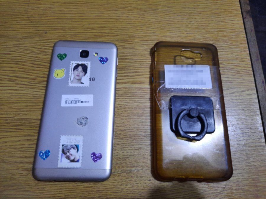 Celular robado por el ladrón en el colectivo en Villa Centenario.