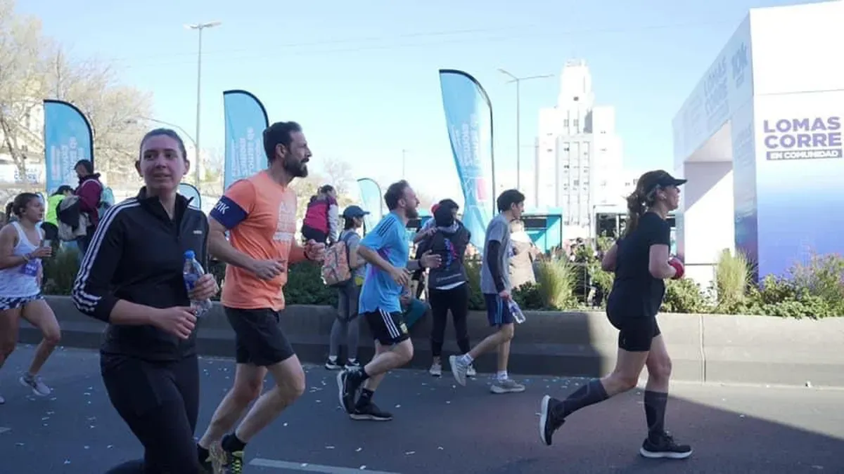 Vecinos participarán de la iniciativa “Lomas Corre de Azul en Comunidad”, una jornada en el Parque de Lomas para concientizar sobre el autismo.