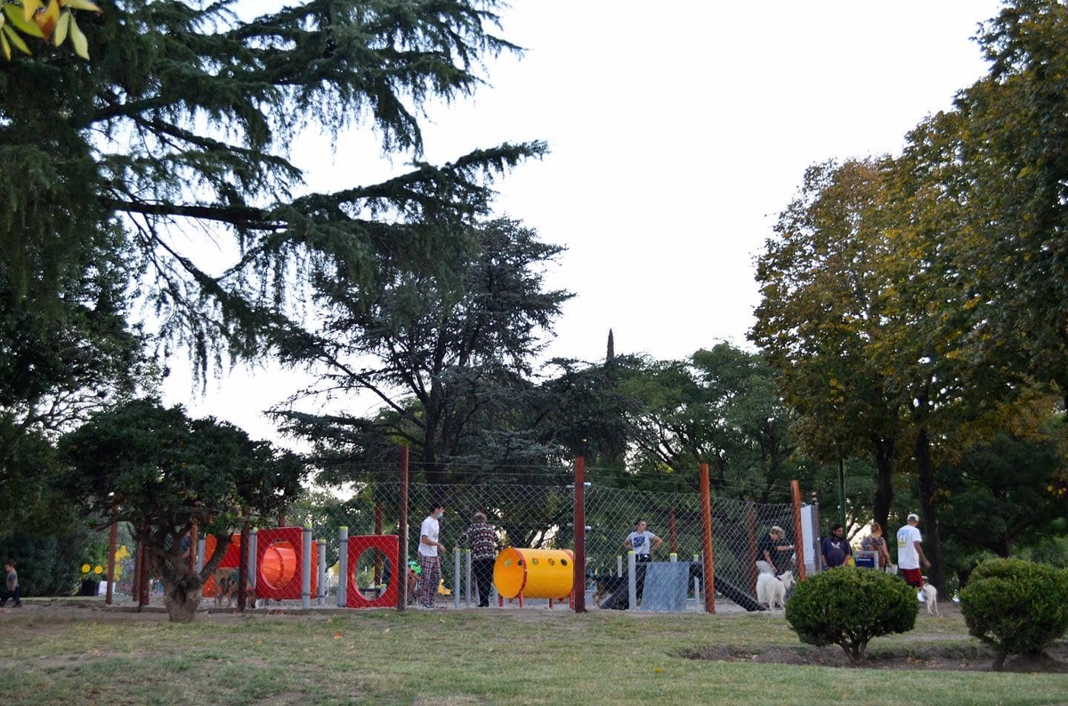 Los juegos se encuentran en diferentes plazas de Lomas de Zamora. 