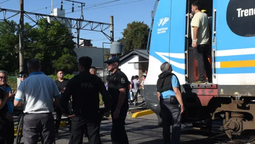 lomas de zamora: una mujer de 78 anos fue atropellada por el tren roca lomas de zamora: una mujer de 78 anos fue atropellada por el tren roca