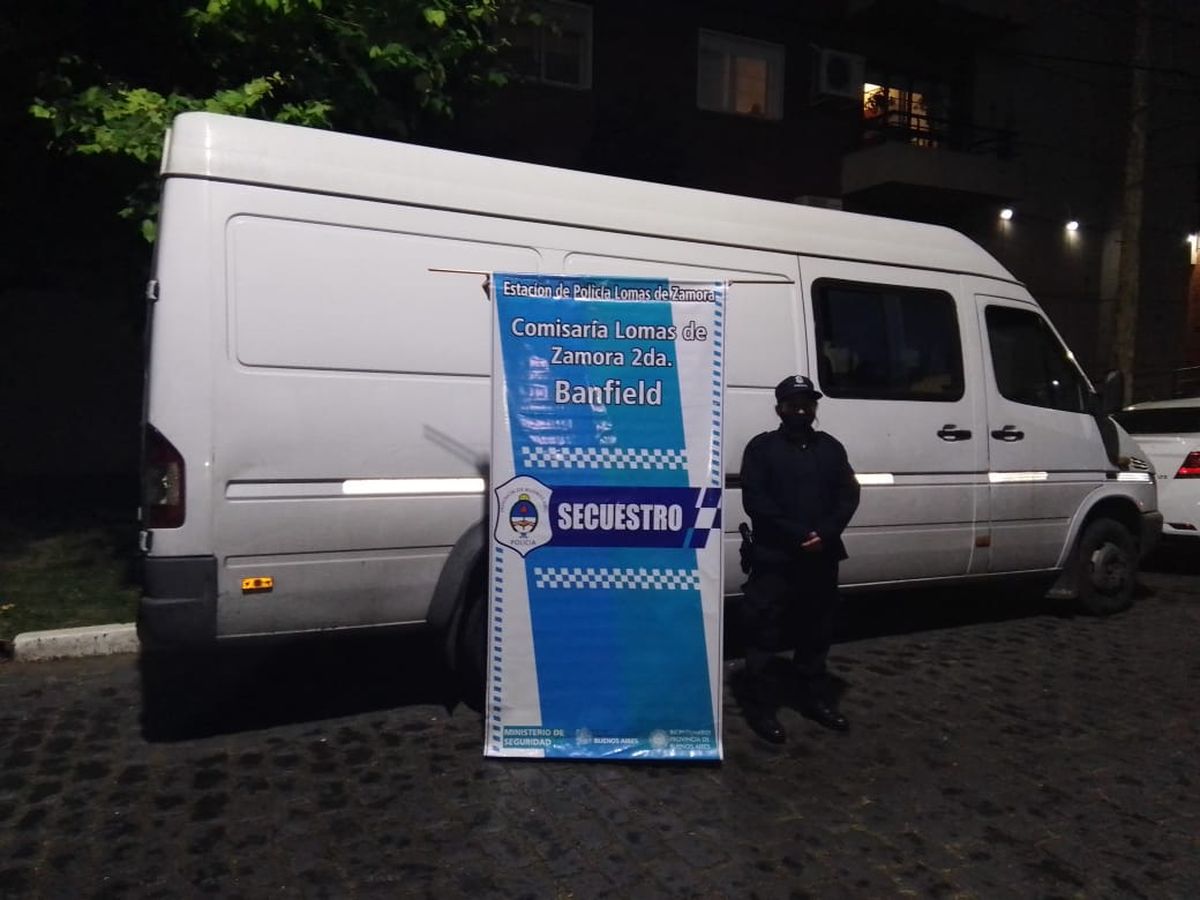 Camioneta incautada a los jóvenes.