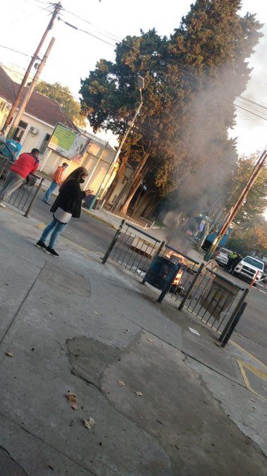 Protesta en el Hospital Gandulfo por parte de familiares de Francisco Chávez y Romualdo Pérez