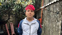 tiene 16 anos y recorre los barrios de lomas cortando el pelo a chicos: se lo que es no poder pagarlo