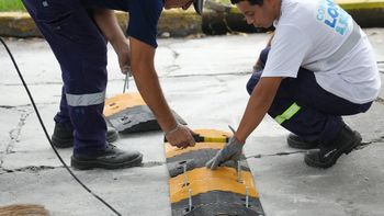 Lomas: coloraron nuevos reductores de velocidad para evitar accidentes
