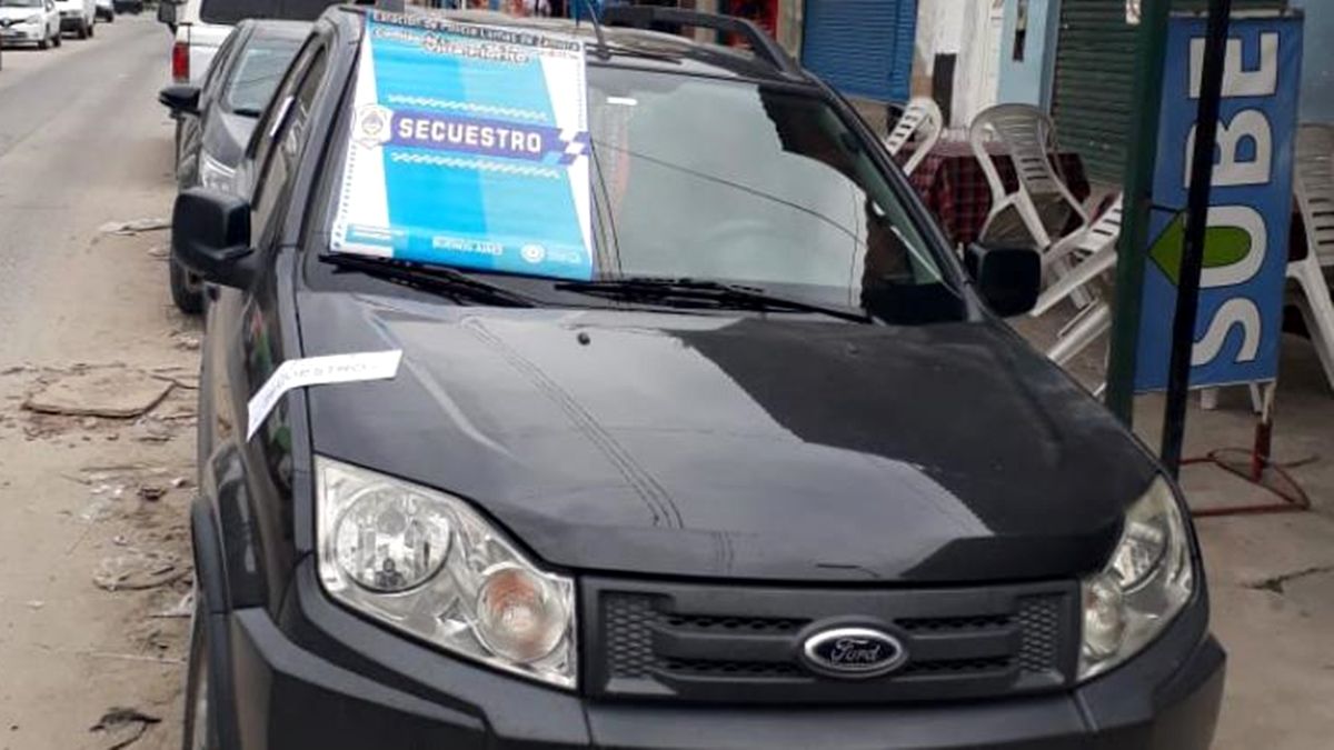 Camioneta en la que circulaba el agresor.