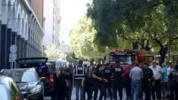 estallo un paquete con explosivos en la escuela superior de gendarmeria: tres heridos