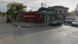 terrible choque entre dos motos en temperley: hay dos heridos