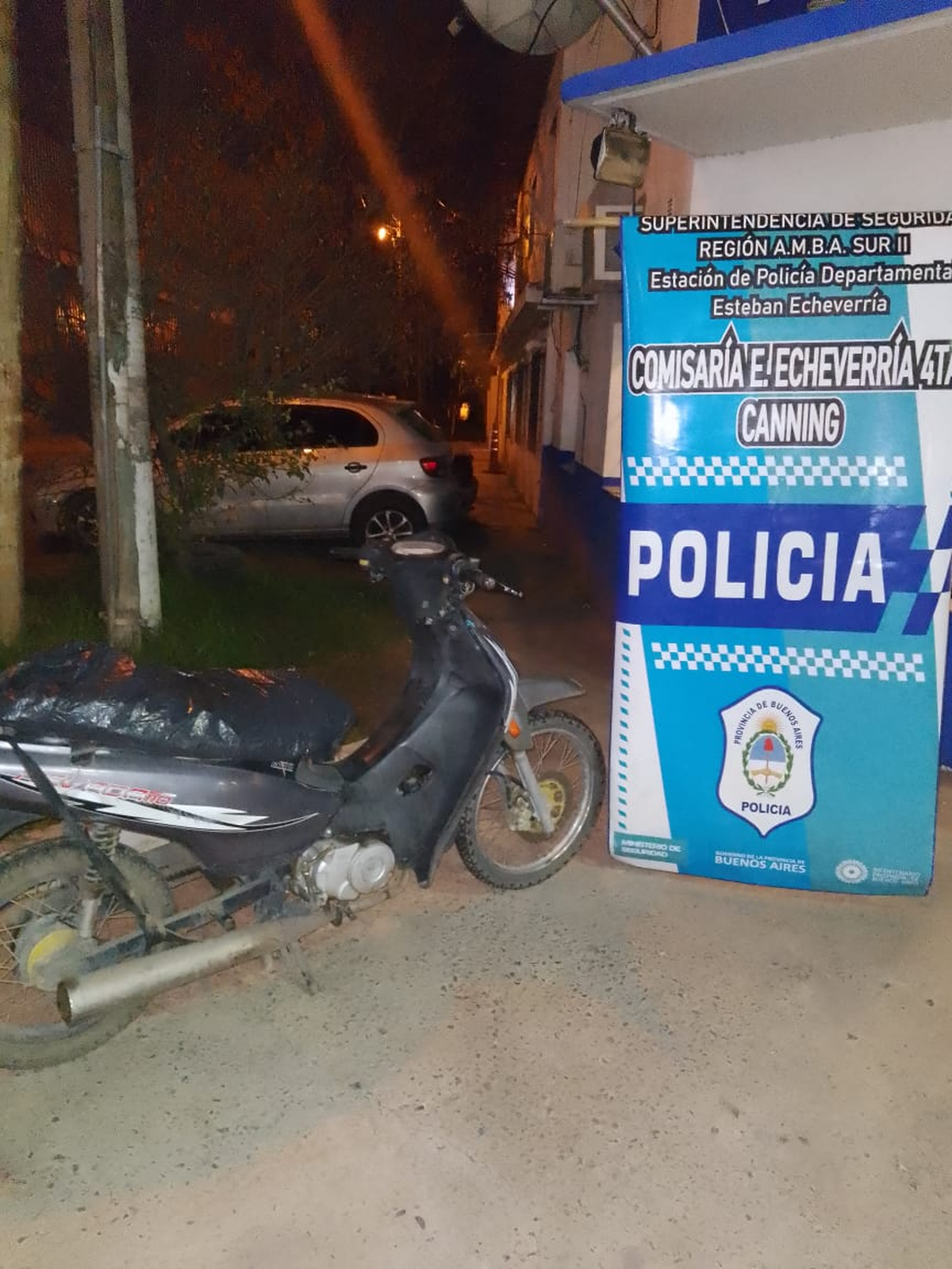 Dos menores fueron detenidos en Esteban Echeverría por circular en motos robadas.