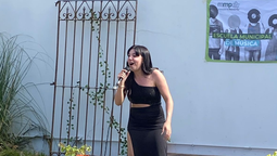 la cantante de esteban echeverria que clasifico a las finales de los juego bonaerenses en mar del plata