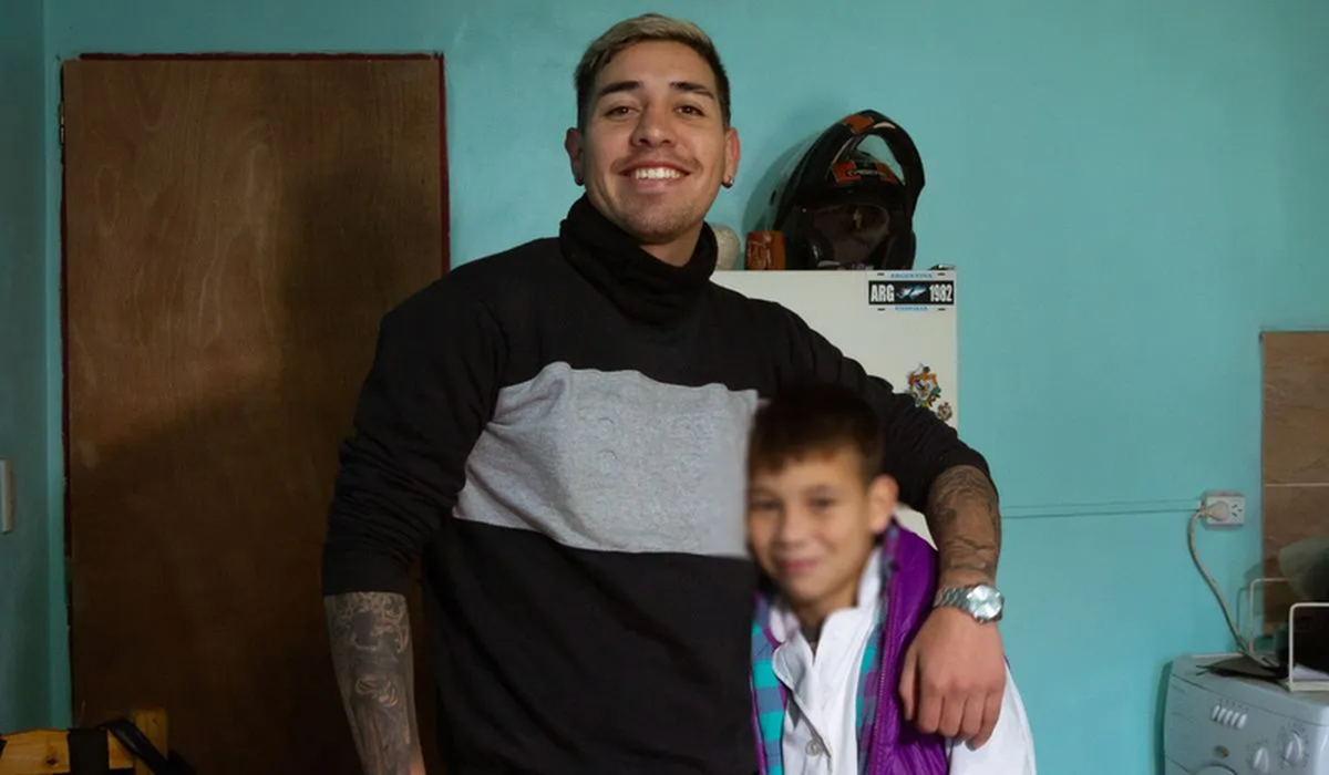 Danilo Christopher Juncos, de 12 años, y Alejandro Cardona, de 26.