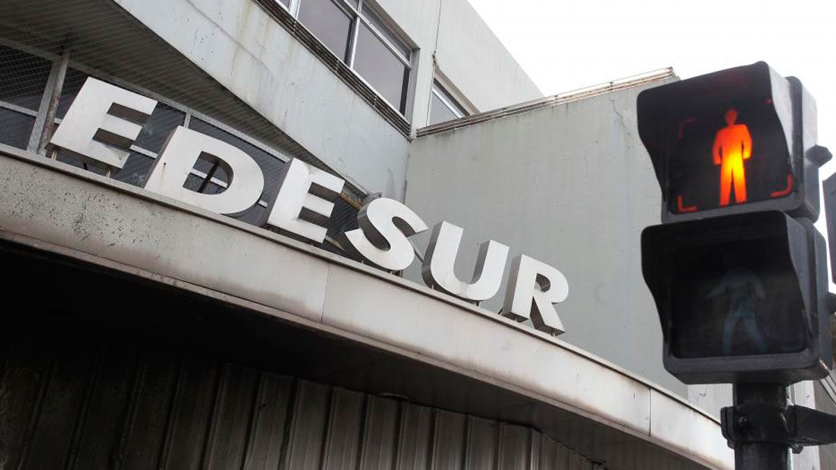 Durante la transición al nuevo sistema, las distribuidoras no podrán aplicar medidas de morosidad ni cortes de suministro. Durante la transición al nuevo sistema, las distribuidoras no podrán aplicar medidas de morosidad ni cortes de suministro.