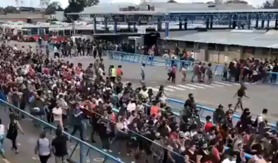 La Salada abarrotada de gente en su reapertura.