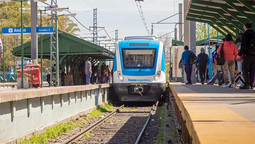 el tren roca embistio a una persona en claypole: el servicio funciona limitado