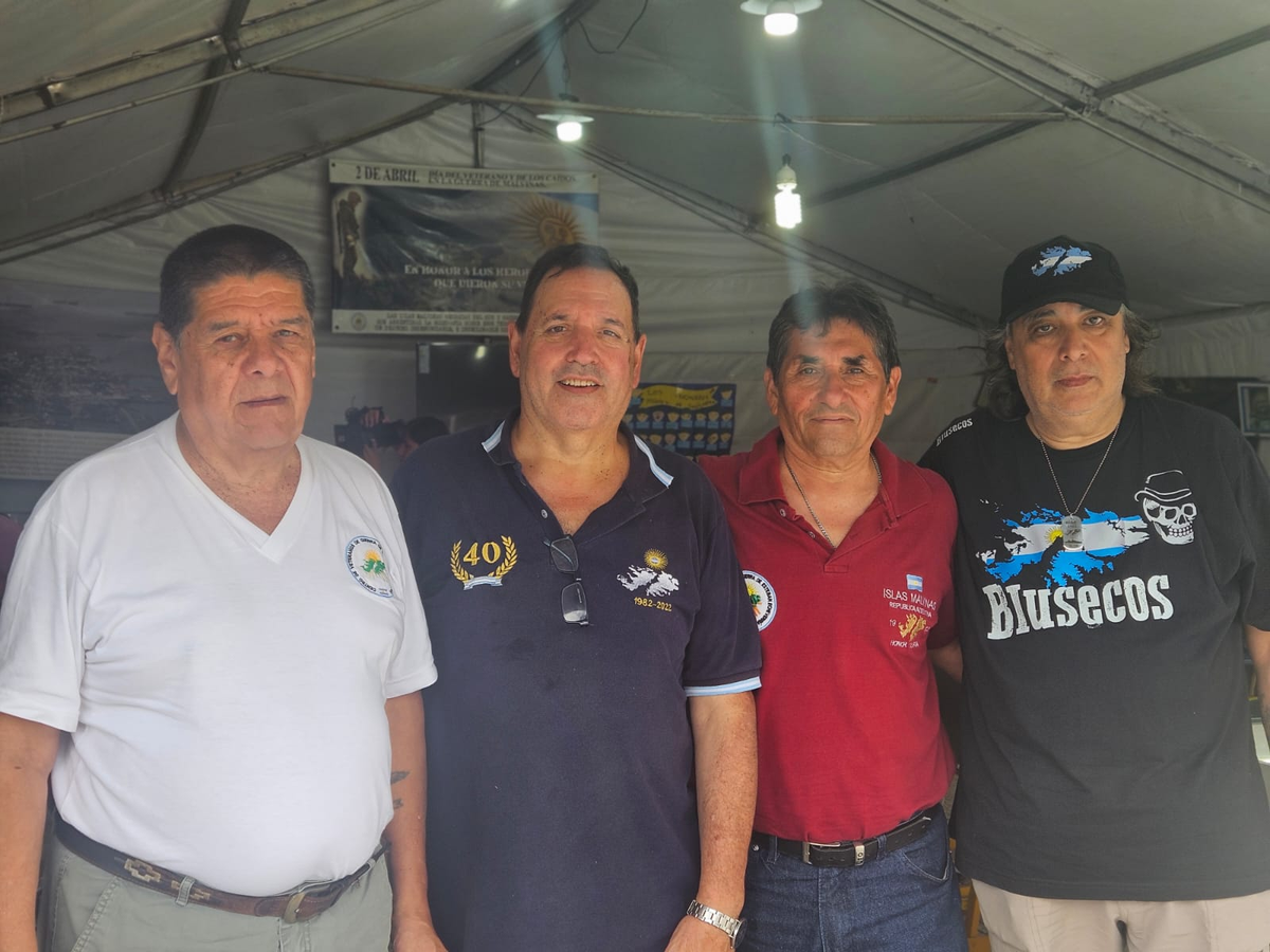Algunos de los Veteranos de Malvinas de Esteban Echeverr&iacute;a.