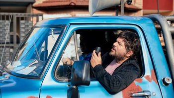 Santiago Motorizado anticipó una de sus canciones en Banfield y Turdera
