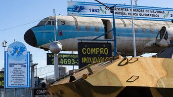 A 113 años, las historias que definen a Esteban Echeverría