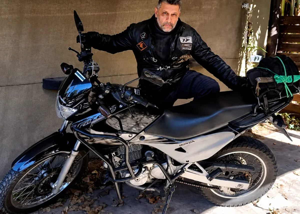 Condenaron a prisión perpetua a uno de los responsables del crimen de Carlos Coronel y a 12 años de prisión al otro acusado por el asesinato del vecino de Banfield. Condenaron a prisión perpetua a uno de los responsables del crimen de Carlos Coronel y a 12 años de prisión al otro acusado por el asesinato del vecino de Banfield.