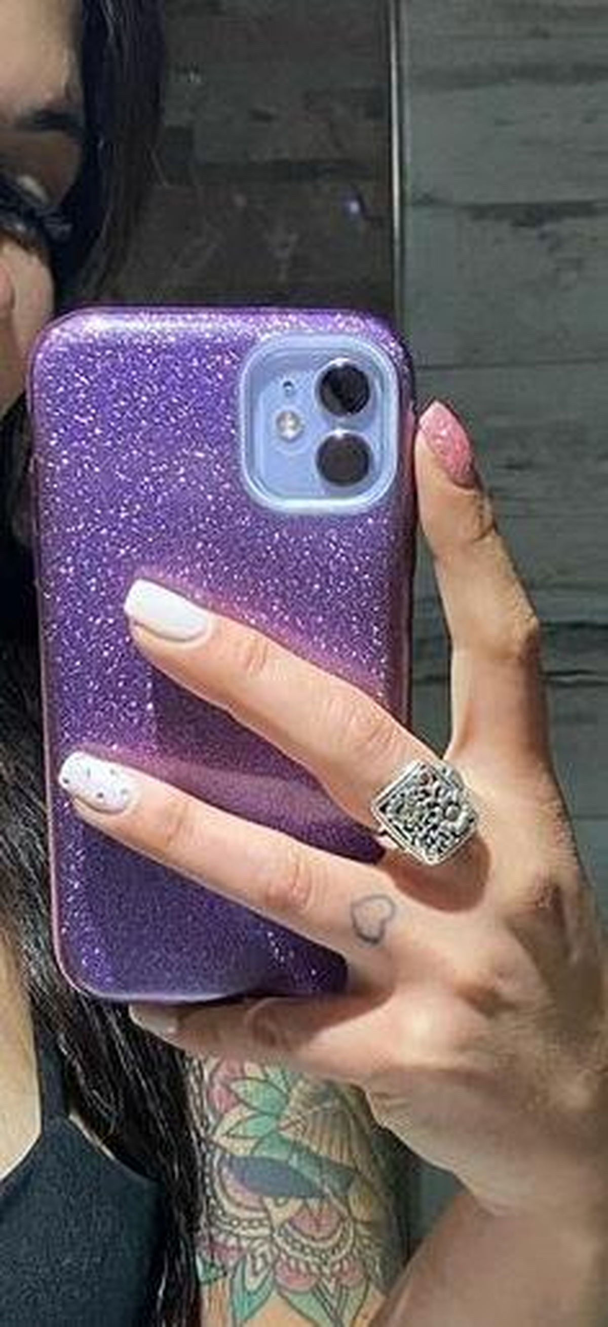 La funda del celular de Paloma, robado en Monte Grande, es fucsia y tiene brillos.