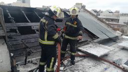 se incendio el techo en un jardin de infantes de lanus: piden ayuda