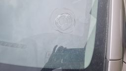 presidente peron: vecinos denuncian que les tiran piedras para intentar robarles en el camino de las latas