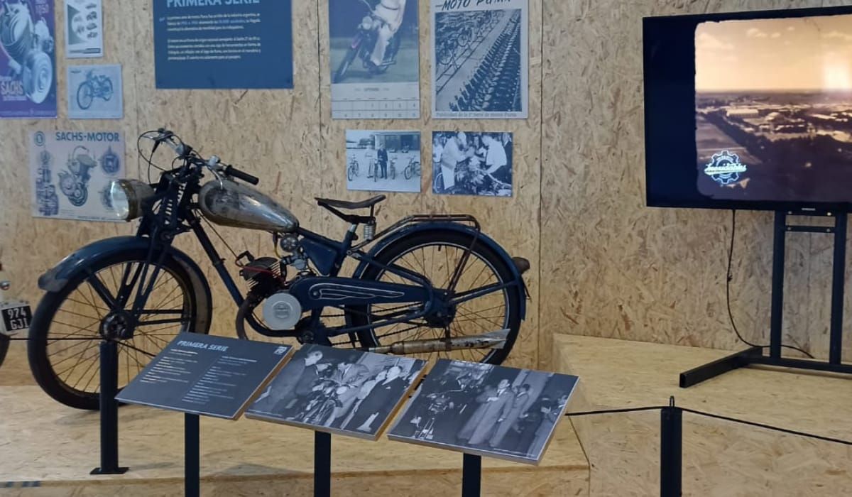 Vecinos de Almirante Brown restauraron motos clásicas y participan de una expo