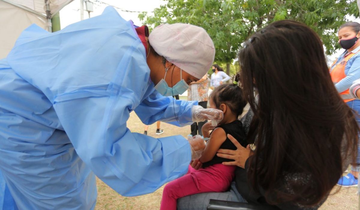 Operativo de salud en Esteban Echeverría: vacunación gratuita en diferentes barrios