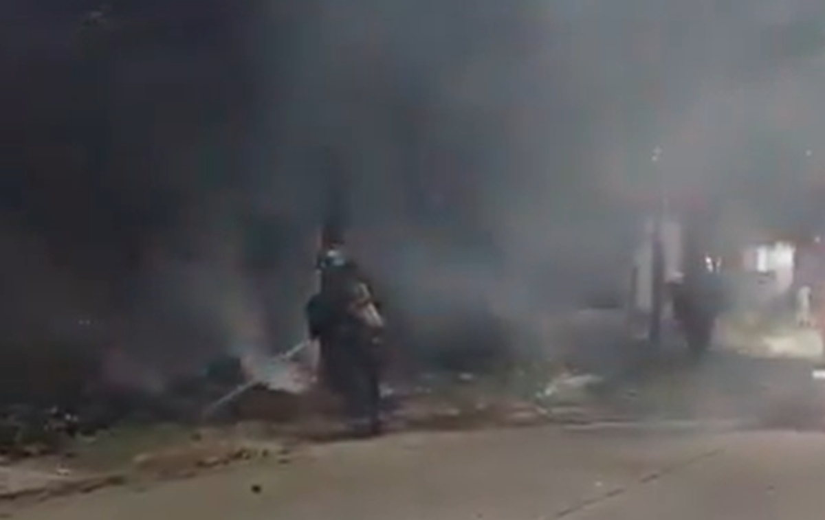 El humo se observó desde diferentes casas de Lomas de Zamora.