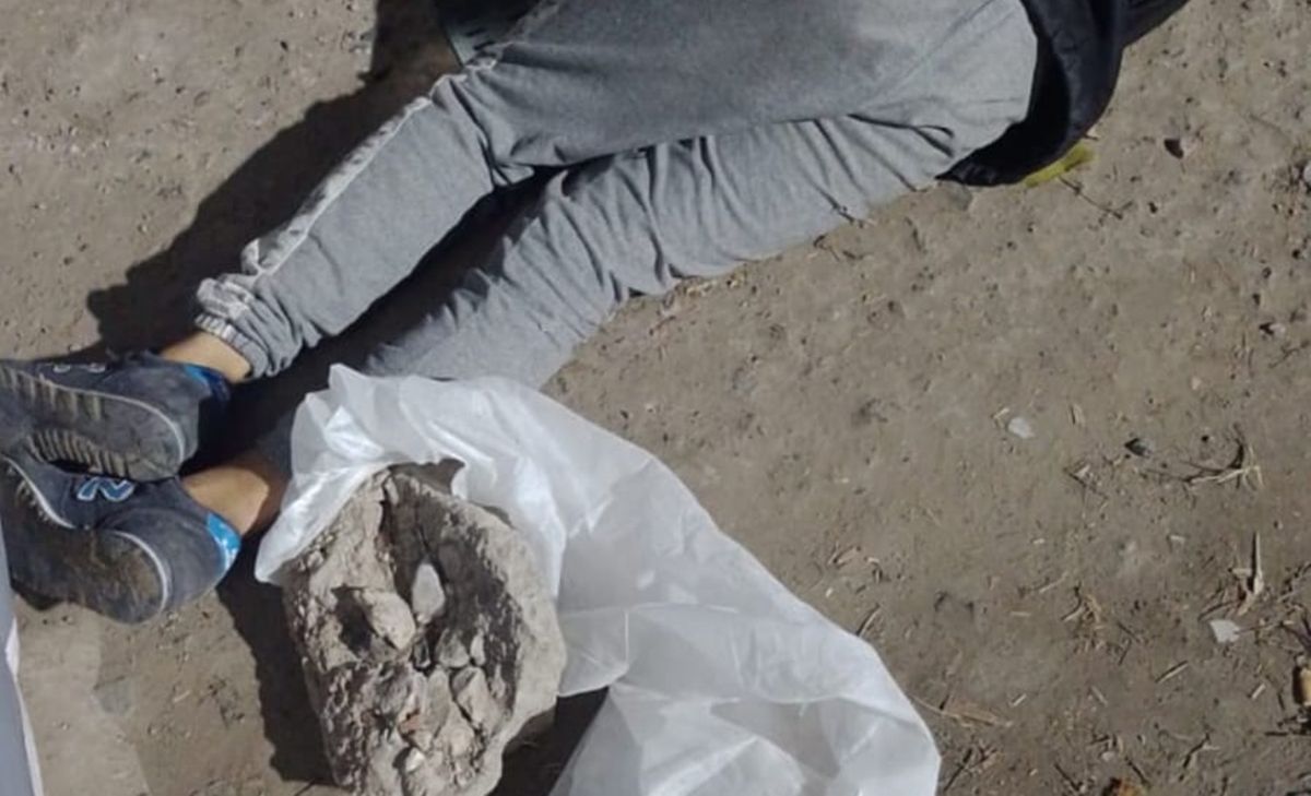 En el tiroteo con el polic&iacute;a, uno de los delincuentes qued&oacute; gravemente herido y cay&oacute; muerto en el lugar.