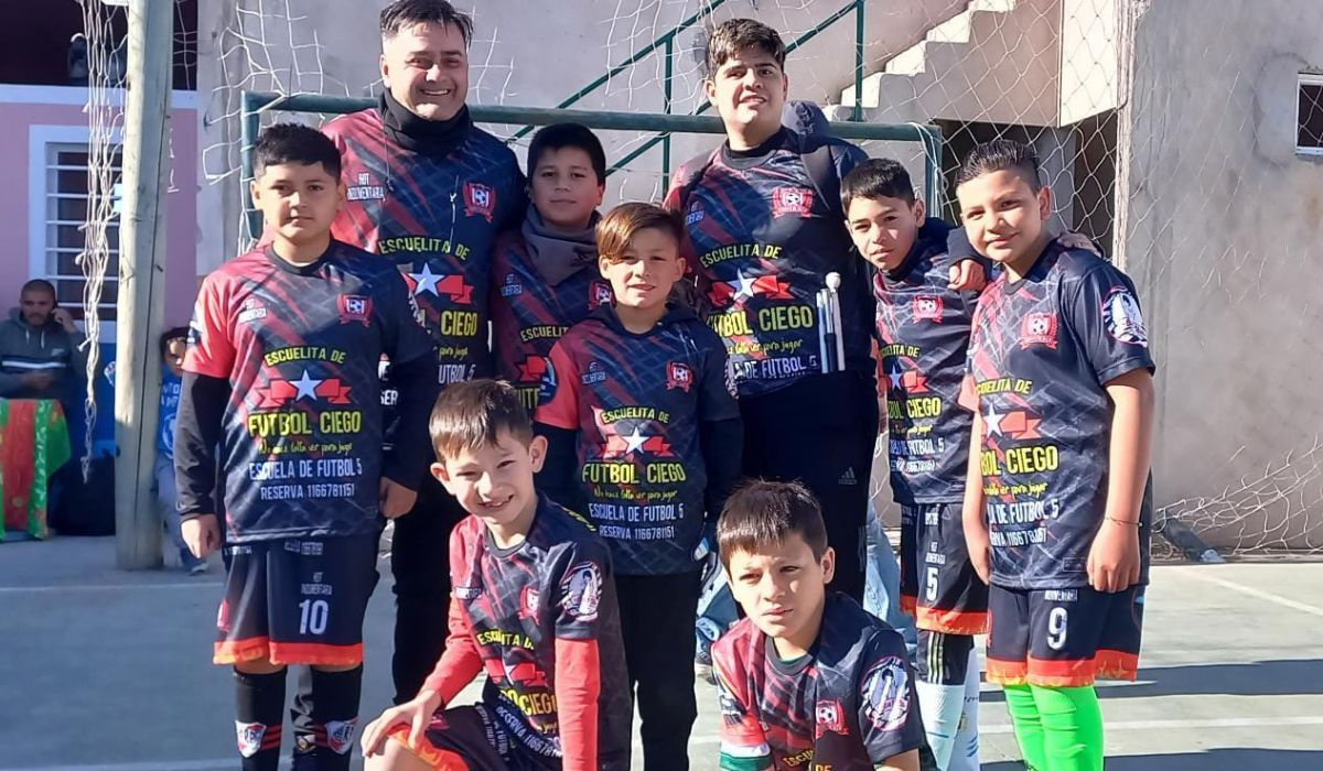 Fue DT de la escuelita del club Gorriti de Glew.