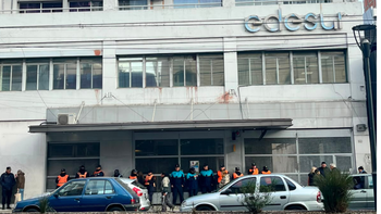 Lomas: cordón policial en Edesur por protestas ante los cortes de luz